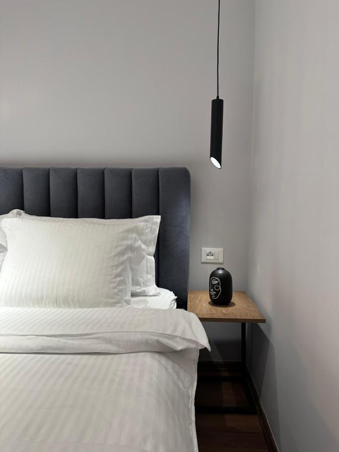 4seasonsgea , In Heart Of Apartment